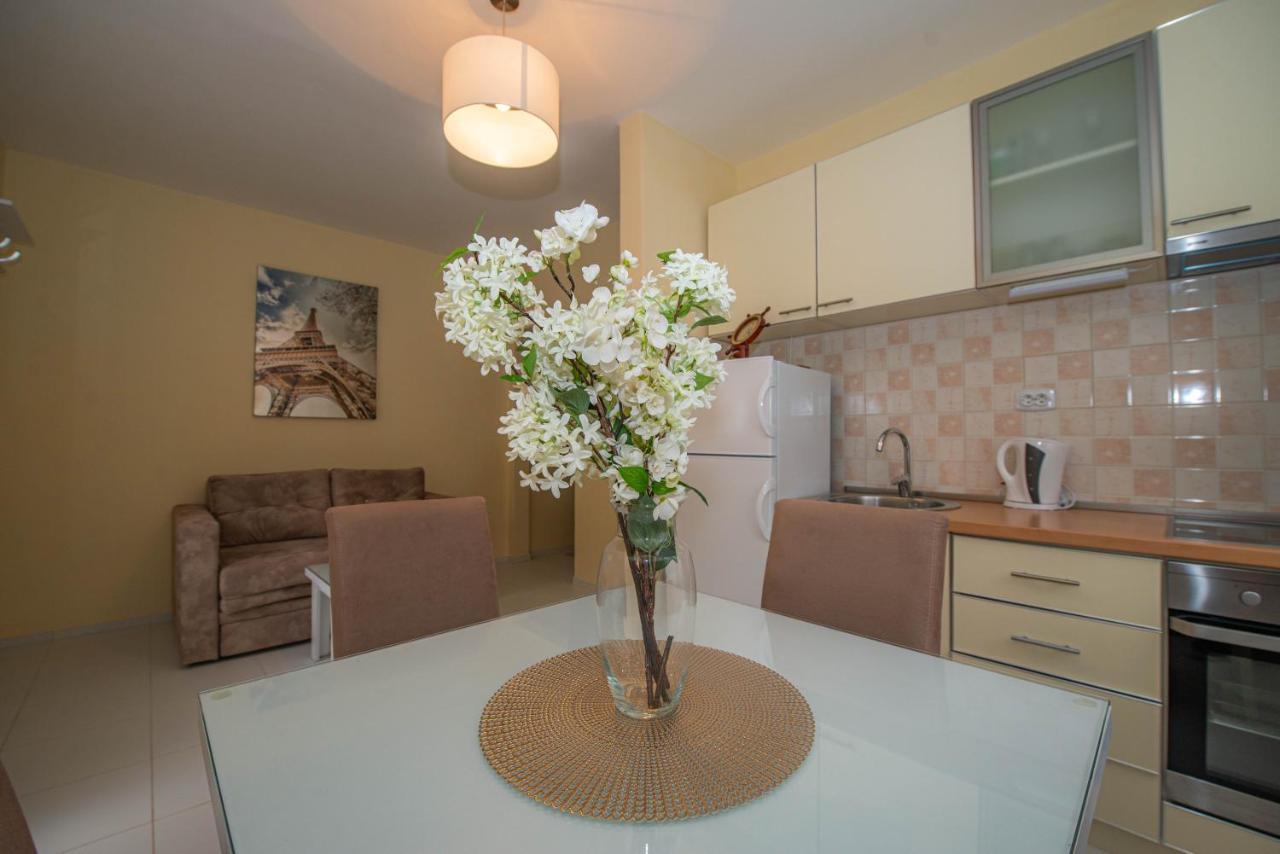 Apartments Biskupovic Muo Exteriör bild
